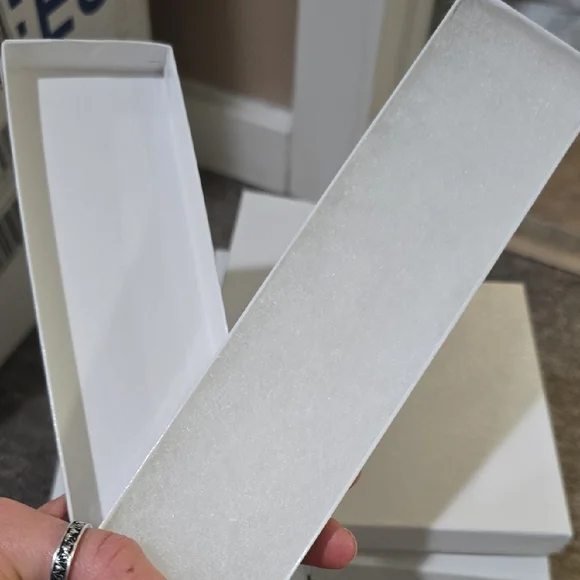 White Gift Boxes - Picture 8 of 8
